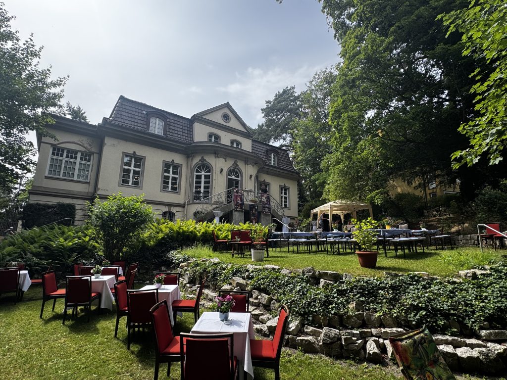 Glanzvolle Eröffnung der Hall of Fame Berlin 2025 eröffnet.