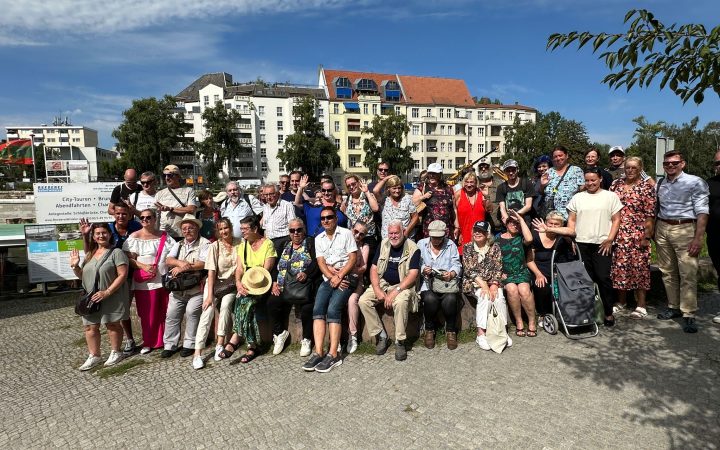 Schifffahrt der Tee- und Wärmestube Neukölln auf der MS Fortuna der Reederei Bruno Winkler