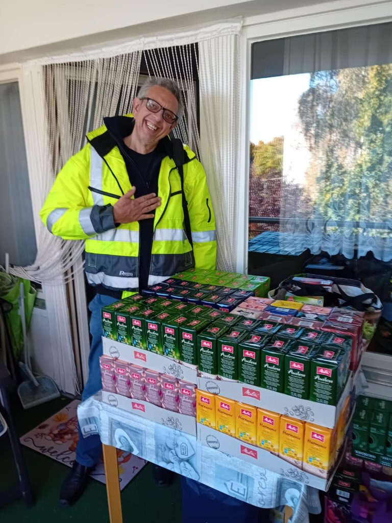 Presseinformation 22.09. bis 06.10.25 Kaffeewette zugunsten der Tee- und Wärmestube Neukölln