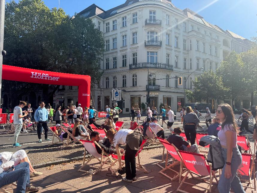 Berlin im Rausch von Magnesiummangel und Wadenkrampf